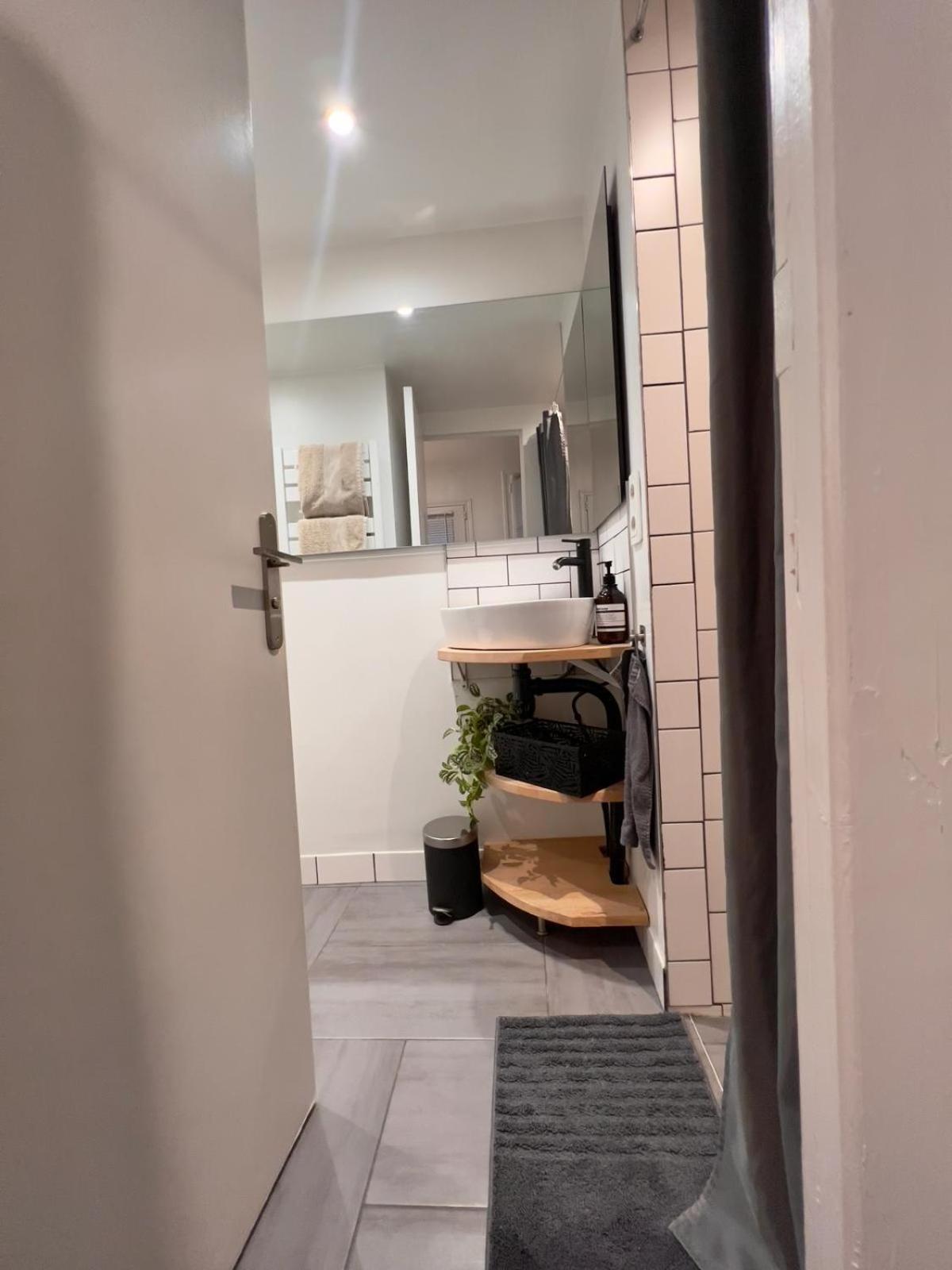 Ferienwohnung Escale Cosy A Pontoise Jacuzzi Et Terrasse Exterior foto